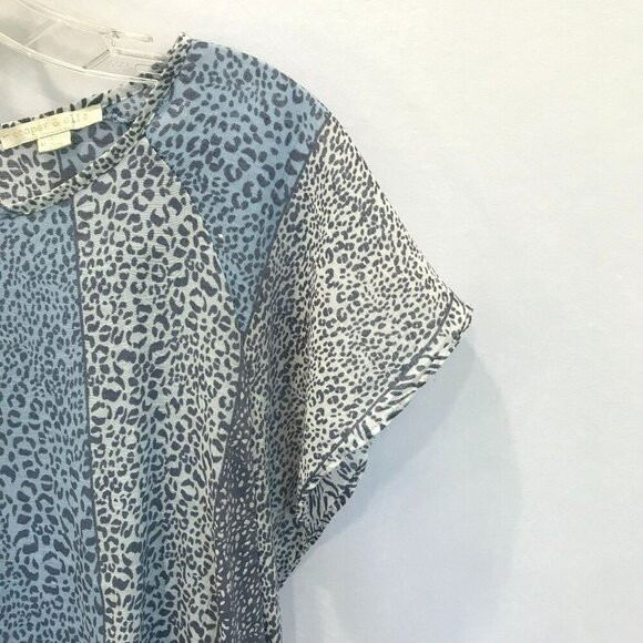 Cooper & Ella Career Blouse Cap Sleeve Tie Bottom Blue Animal Print Size Medium - Picture 4 of 14